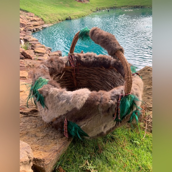 Native American Basket w/fur, feathers, metal concho on leather beaded straps. - Picture 3 of 13